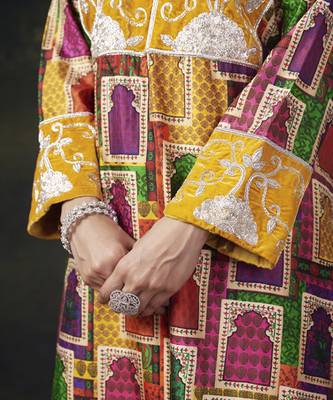 Hand-embroidered jharoka print yellow kurta set 3