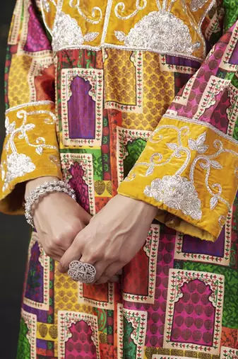 Hand-embroidered jharoka print yellow kurta set