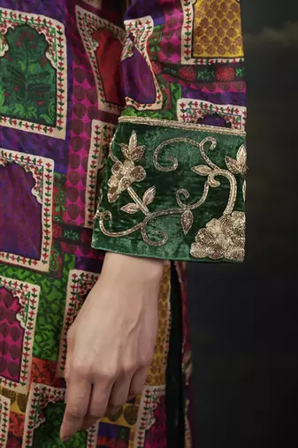 Hand-embroidered jharoka print green kurta set