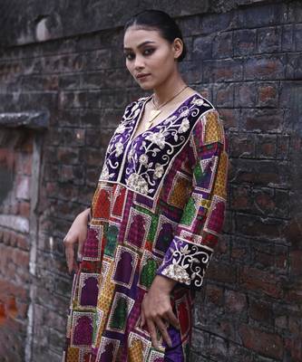 Multicolor hand-embroidered jharoka print kurta set 2