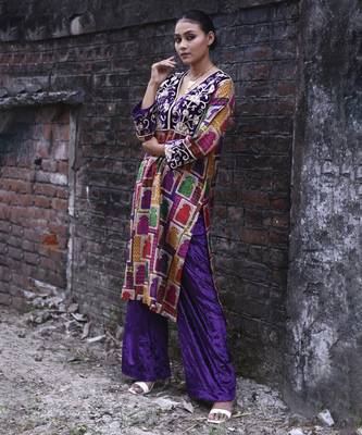 Multicolor hand-embroidered jharoka print kurta set 3