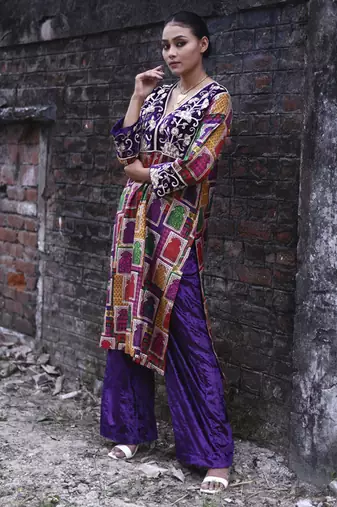 Multicolor hand-embroidered jharoka print kurta set