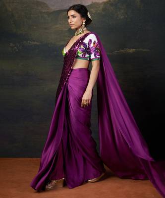 Hand-embroidered pre-draped saree with abstract floral print 3