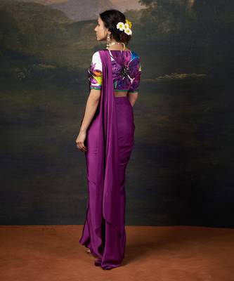 Hand-embroidered pre-draped saree with abstract floral print 4