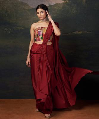 Stylish strapless hand-embroidered blouse with pre-draped saree 1