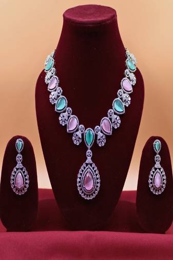 Green rhodium plated multicolour synthetic stone zircon pendant short necklace set