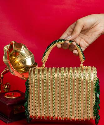 Gold matto splendour kasse green gold nayaab by sonia 4