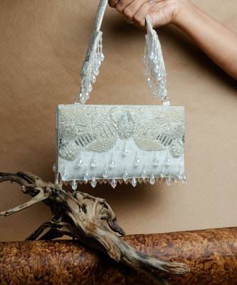 Silver ornate radiance kasse silver mist nayaab by sonia 3