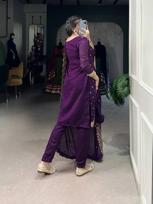 Purple Vichitra Silk Salwar Suit with Sequins and Elegant Thread Embroidery Work 3