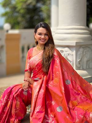 Pink soft Silk Blend saree with zari weaving meenakari design 1