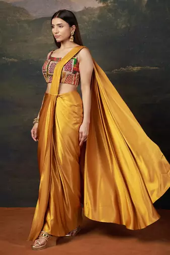 gold Plain silk saree with printed blouse