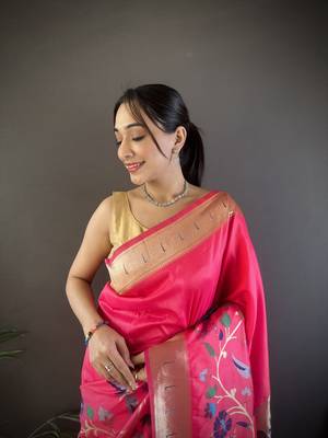 pink silk blend floral zari weaving work paithani saree 3