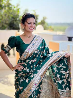 Green soft banarasi silk blend meenakari weaving saree with unstitched blouse 4