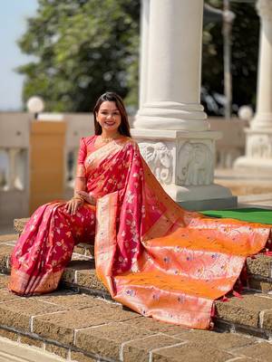 Gajari soft banarasi silk blend meenakari weaving saree with unstitched blouse 4