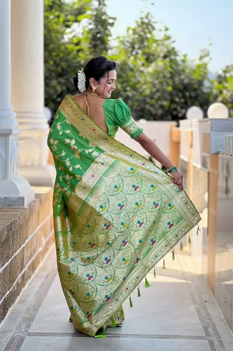 Perrot soft banarasi silk blend meenakari weaving saree with unstitched blouse
