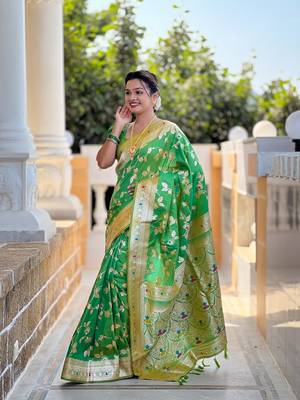 Perrot soft banarasi silk blend meenakari weaving saree with unstitched blouse 4