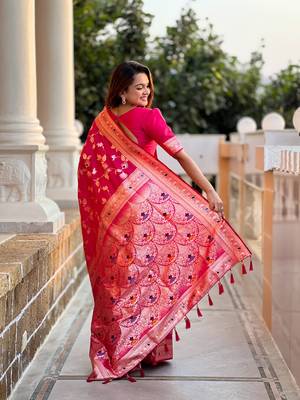 Ranipink soft banarasi silk blend meenakari weaving saree with unstitched blouse 2