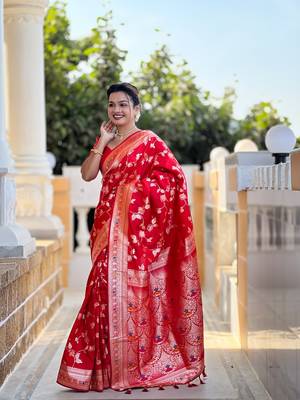 Red soft banarasi silk blend meenakari weaving saree with unstitched blouse 3