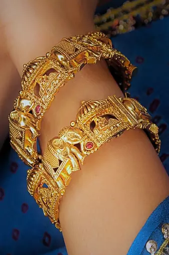 Gold-plated doli barat dulhan screw kada bangles  set of 2