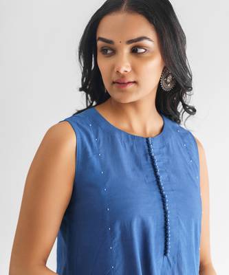 Blue beaded cotton silk kurta with potli button detail 2