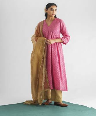 Pink hand embroidered chanderi silk kurta (with slip) 2