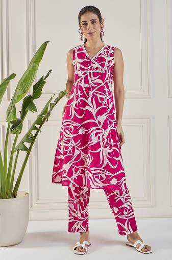women pink cotton printed lac yoke co-ord set