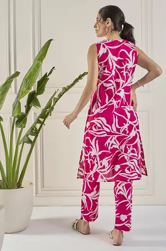 women pink cotton printed lac yoke co-ord set