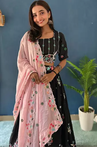 Elegant Floral Embroidered Black Lehenga Choli