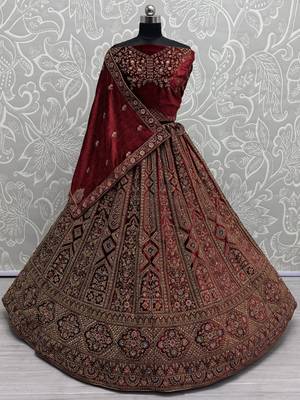 maroon embroidered velvet bridal lehenga set choli with dupatta with double dupatta 2