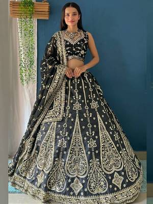 Elegant Black Silk Zari Work Lehenga Choli Set 1