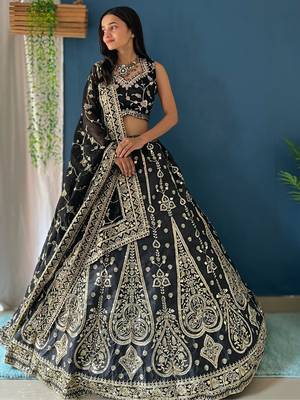 Elegant Black Silk Zari Work Lehenga Choli Set 3