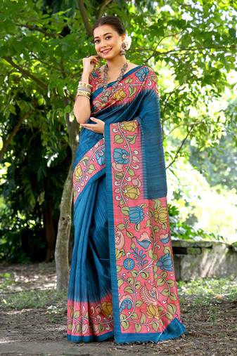 Blue solid design saree with contrast flower printed pallu