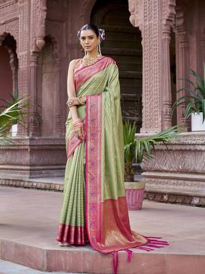Light green munga zari silk blend kanjivaram with zig zag pattern saree 1