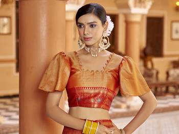 Golden yellow munga zari silk blend kanjivaram with zig zag pattern saree 5