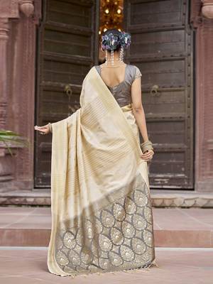 Cream soft silk blend butti banarasi silk blend zari jacquard work designer saree 4