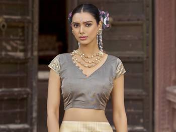 Cream soft silk blend butti banarasi silk blend zari jacquard work designer saree 5
