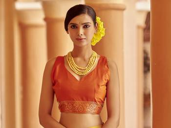 Yellow soft silk blend butti banarasi silk blend zari jacquard work designer saree 5