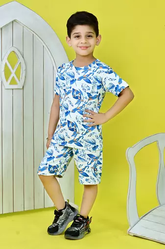 White cotton knitted tropical printed half sleeves t-shirt and shorts set fo boys