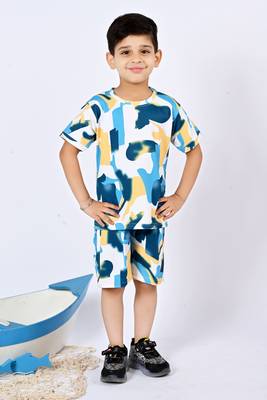 White cotton knitted abstract printed half sleeves t-shirt and shorts set for boys 1