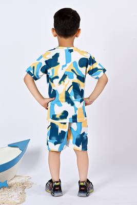 White cotton knitted abstract printed half sleeves t-shirt and shorts set for boys 2