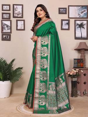 green soft silk blend solid self jacquard weaving banarasi saree 3