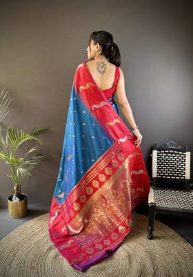 royal blue soft silk blend butti zari weaving banarasi saree 4