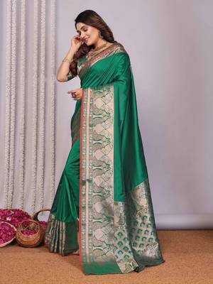 green soft silk blend banarasi with peacock zari jacquard weaving border saree 2