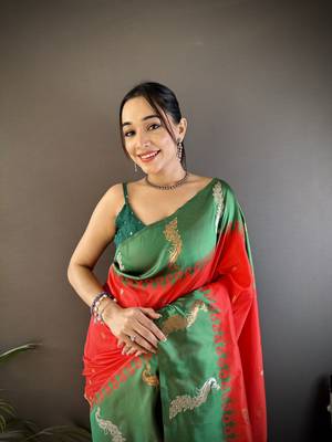 red soft silk blend butti zari weaving banarasi saree 3