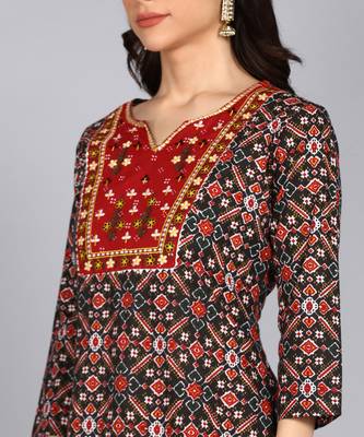 Jaipurite Women's ethnic motifs Printed straight kurti in black 4
