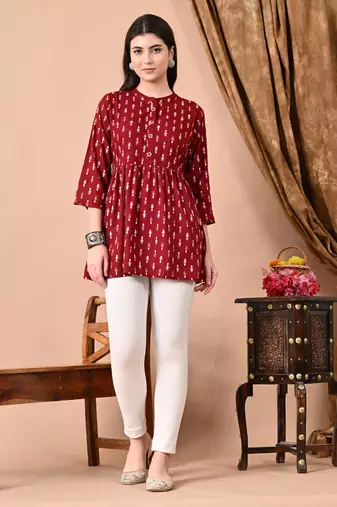 Jaipurite women's maroon printed Casual kruti in rayon