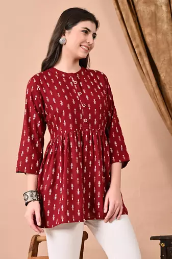 Jaipurite women's maroon printed Casual kruti in rayon