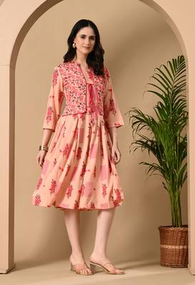 Jaipurite Women's exclusive designer floral printed kurta in pink 3