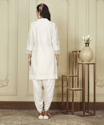 Ayanna daisy ivory short kurta with dhoti set 3