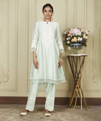 Ryhana frosty green a-line short kurta with salwar and dupatta set 3